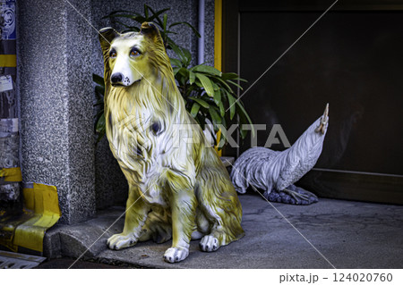 Ornamental ceramic dog and chicken Osaka, Japan Ornamental ceramic dog and chicken Osaka, Japan 124020760