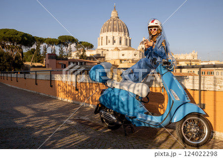 Stylish Traveler in Rome 124022298