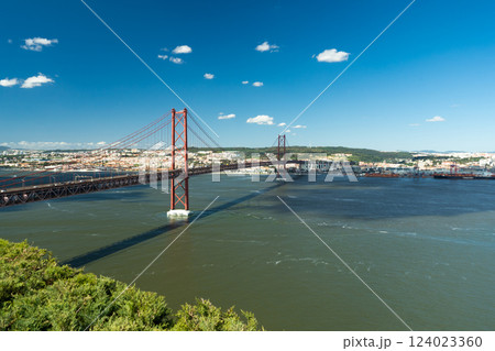 Ponte 25 de Abril Suspension Bridge. 25th of April Bridge. Portugal Ponte 25 de Abril Suspension Bridge. 25th of April Bridge. Portugal 124023360