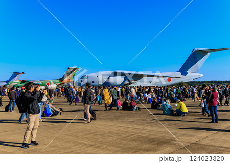 埼玉県 入間市 航空自衛隊入間基地で開催された 入間航空祭 埼玉県 入間市 航空自衛隊入間基地で開催された 入間航空祭 124023820