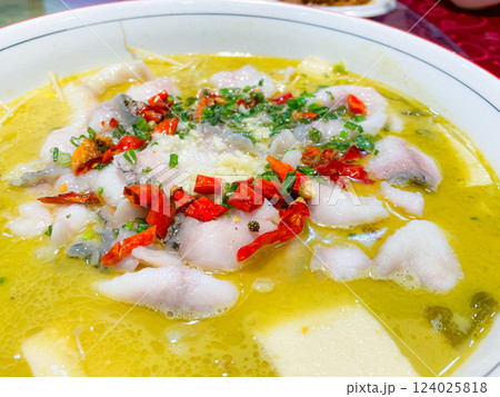 中国四川料理　酸菜魚（スワンツァイユィ） 124025818