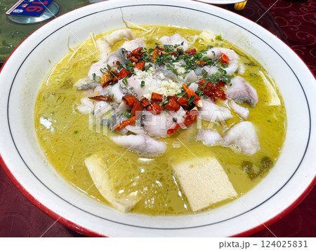 中国四川料理　酸菜魚（スワンツァイユィ） 124025831