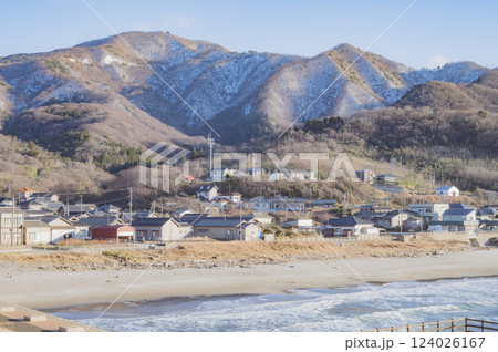 新潟 冬の弥彦山(新潟市西蒲区) 新潟 冬の弥彦山(新潟市西蒲区) 124026167