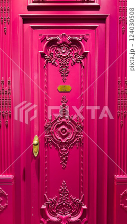 red wood door with carved pattern 124030508