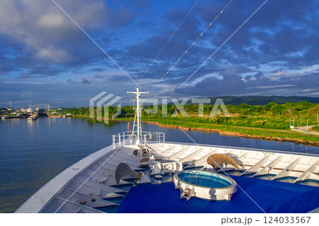 パナマ運河 124033567