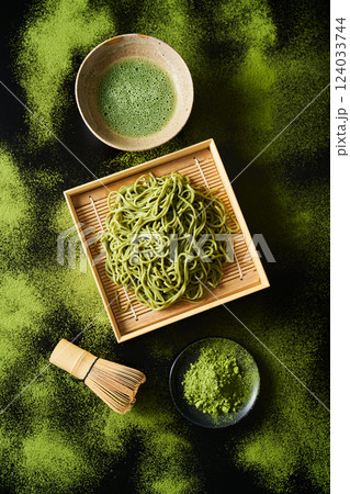 せいろに盛った茶そば 124033744