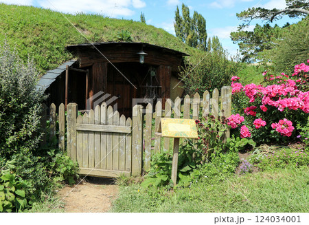 ホビットの家 124034001