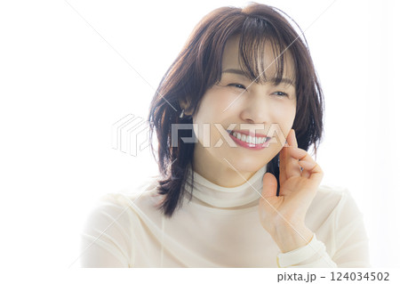 ミドル女性のポートレート ミドル女性のポートレート 124034502
