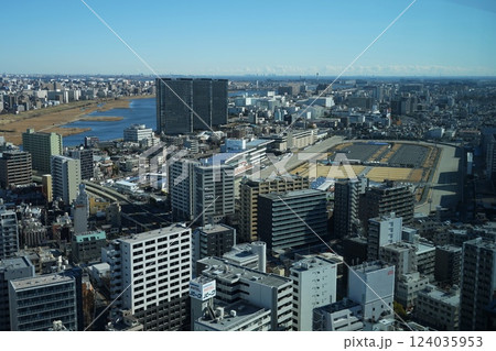 川崎市役所から見た多摩川と川崎競馬場 2月川崎533多摩川と川崎競馬場 川崎市役所から見た多摩川と川崎競馬場 2月川崎533多摩川と川崎競馬場 124035953