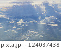 飛行機から見た雲 124037438