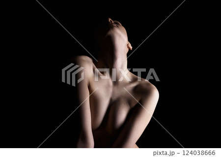 passion Woman in the dark. Beautiful Naked Body Girl 124038666