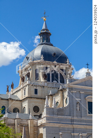 Cathedral Santa Maria la Real de La Almudena, Madrid 124039924