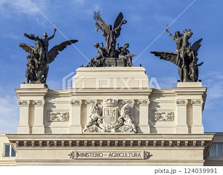 Facade of the Agriculture ministery in Madrid 124039991