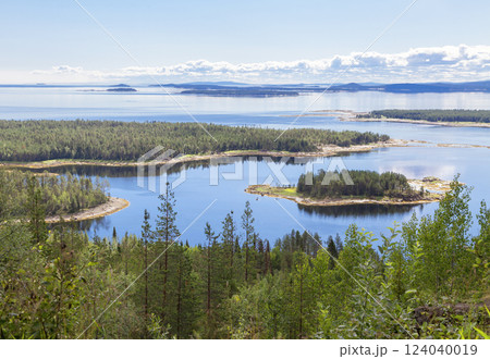 Lake in Karelia in the evening 124040019