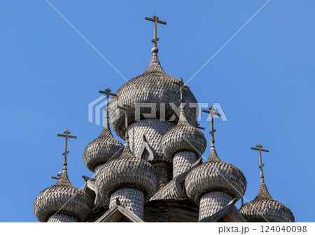 Wooden church on island Kizhi, Russia Wooden church on island Kizhi, Russia 124040098