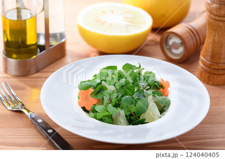 クレソンと文旦(みかん)のおしゃれなサラダ クレソンと文旦(みかん)のおしゃれなサラダ 124040405