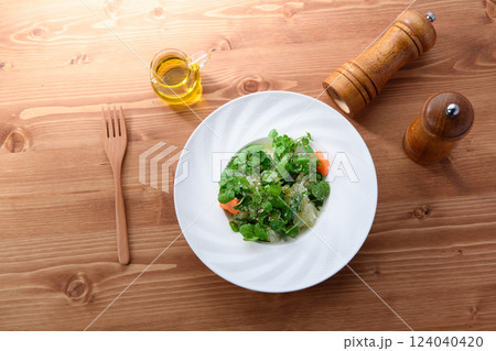 クレソンと文旦（みかん）のおしゃれなサラダ 124040420