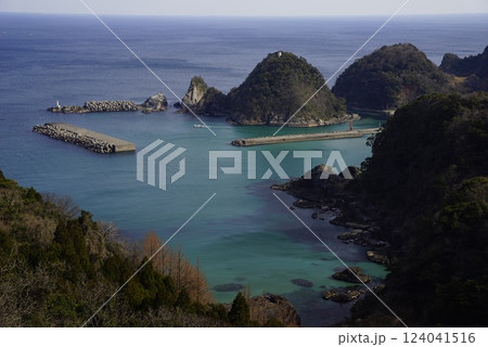 展望台から眺める灯台 展望台から眺める灯台 124041516