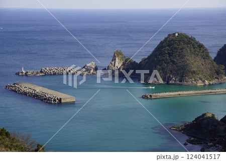 展望台から眺める灯台 展望台から眺める灯台 124041517