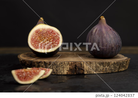sweet fig fruits are used to make desserts 124042837