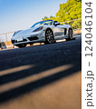 ローアングルがカッコいいスポーツカー　ポルシェ718ボクスター　オープンカー 124046104