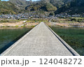 仁淀ブルーの仁淀川にかかる浅尾沈下橋 124048272