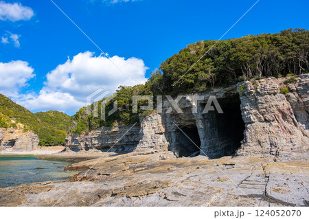 和歌山県白浜町 鳥毛洞窟 124052070