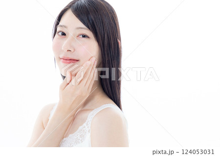 若い女性の美容イメージ 若い女性の美容イメージ 124053031