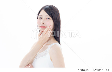 若い女性の美容イメージ 124053033