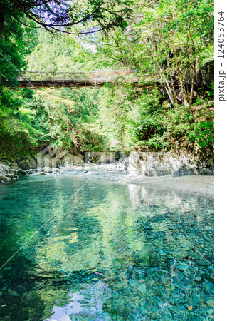 <長野>阿寺渓谷の美しい絶景と吊り橋 <長野>阿寺渓谷の美しい絶景と吊り橋 124053764