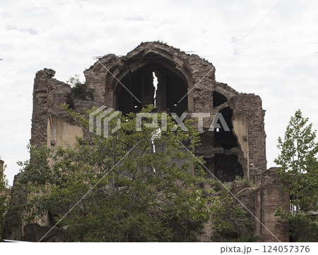 old house, abandoned house 124057376
