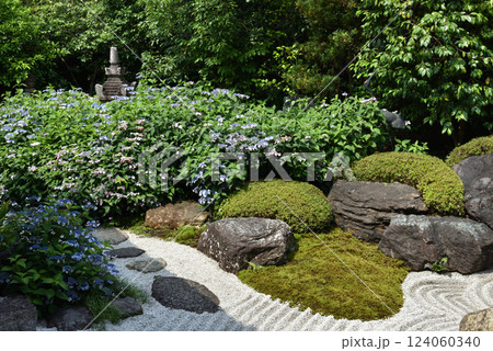 建仁寺塔頭 霊源院庭園「鶴鳴九皐」 建仁寺塔頭 霊源院庭園「鶴鳴九皐」 124060340