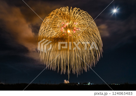 新潟 片貝まつり奉納大煙火　正三尺玉 124063483