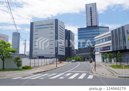 広島駅北口界隈の街並み 124068279