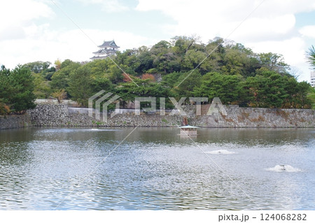 紀州和歌山城堀の景色 124068282