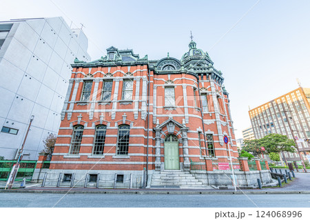 福岡県福岡市 快晴の福岡市赤煉瓦文化館(旧日本生命九州支店) 福岡県福岡市 快晴の福岡市赤煉瓦文化館(旧日本生命九州支店) 124068996