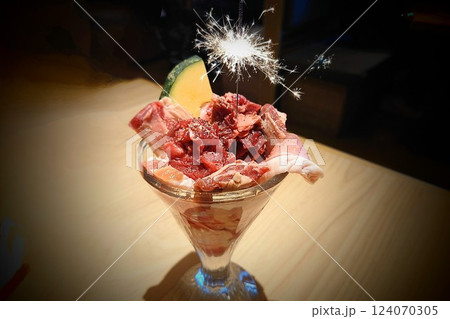 オシャレにデコレーションされた焼肉食べ放題イメージ 124070305