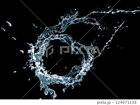黒背景に飛び散った抽象的な青い水しぶきの3dイラスト 124071238