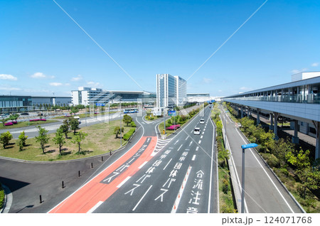 【中部国際空港セントレア】第2ターミナル方面から第1ターミナル方面を望む 【中部国際空港セントレア】第2ターミナル方面から第1ターミナル方面を望む 124071768