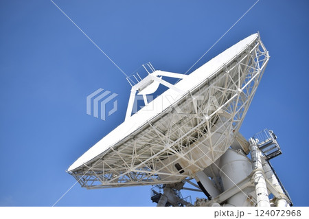 宇宙観測所のパラボラ 124072968