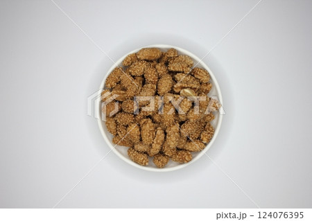 シンプルなコーヒーピーナッツ 124076395