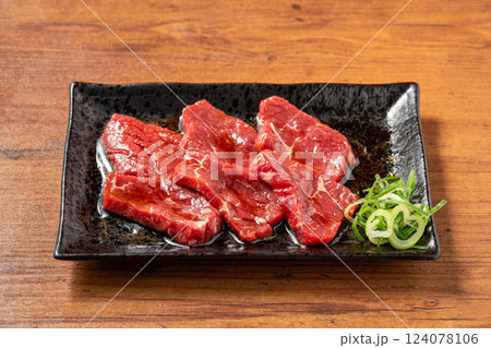 ロース 124078106