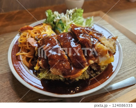 トルコライス(デミカツ)斜めから トルコライス(デミカツ)斜めから 124086333
