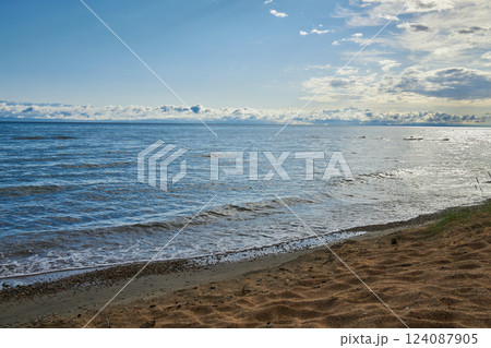 Issyk-Kul Lake, sandy beach, Kyrgyzstan 124087905