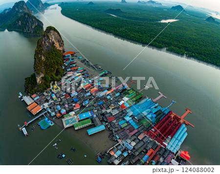 Aerial view of Panyee island in Phang Nga Thailand,Wide angle landscape Floating village, Koh Panyee fishing village island in Phang Nga, Thailand 124088002