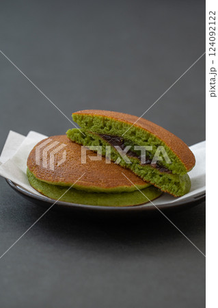 ふんわり抹茶どら焼き ふんわり抹茶どら焼き 124092122