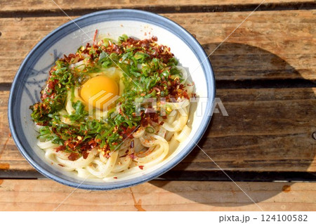 うどん うどん 124100582