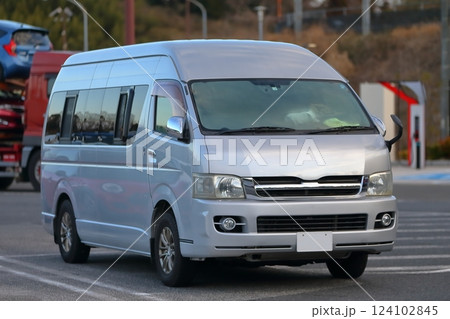 ワンボックスカー　イメージ 124102845