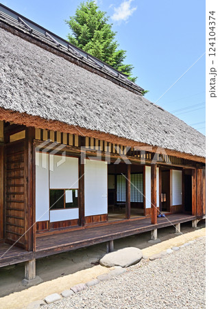 中山道安中宿散歩：旧安中藩郡奉行役宅(旧猪狩家)　　安中市安中 124104374