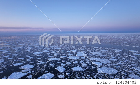 北海道サロマ湖周辺の流氷2025年2月24日汽水湖網走周辺夕焼けサンセット drift-ice 北海道サロマ湖周辺の流氷2025年2月24日汽水湖網走周辺夕焼けサンセット drift-ice 124104483